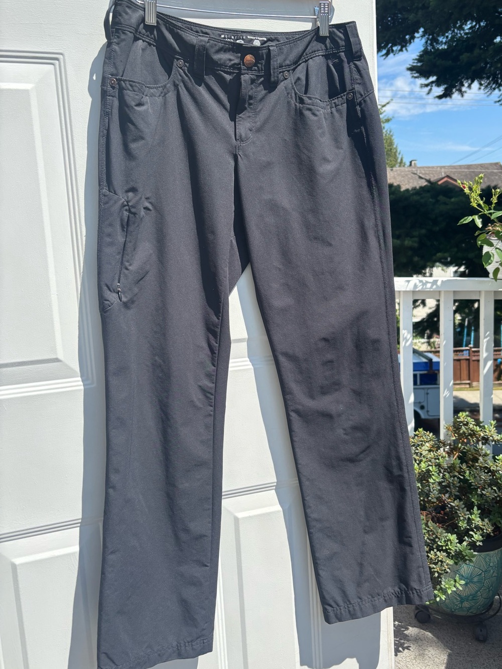 6 - Mountain Hardwear black low-rise hiking pants